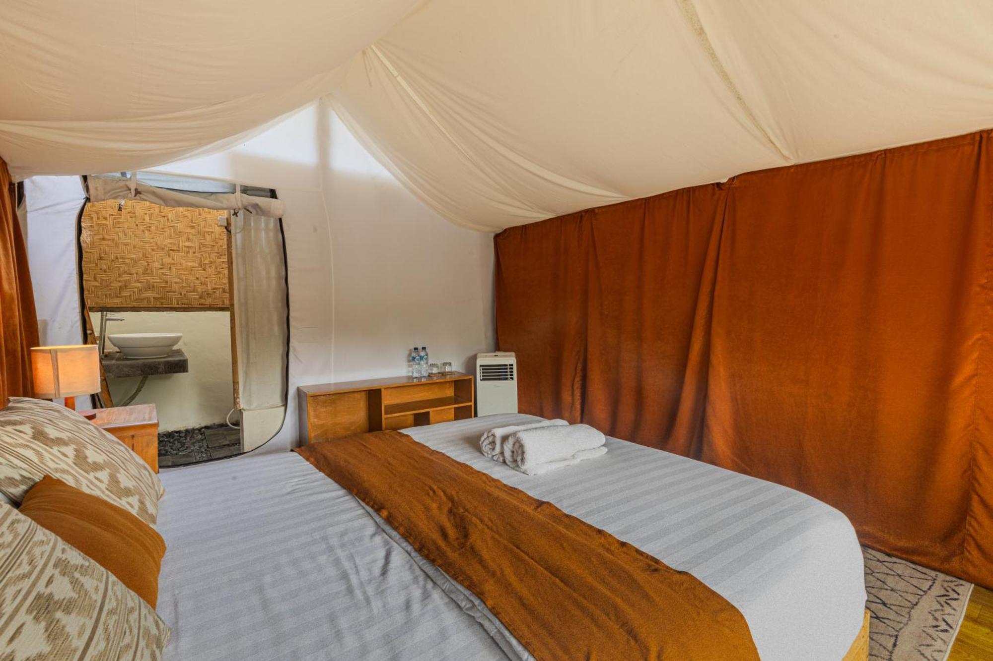 Camani Glamping Hotel Karangasem  Ngoại thất bức ảnh