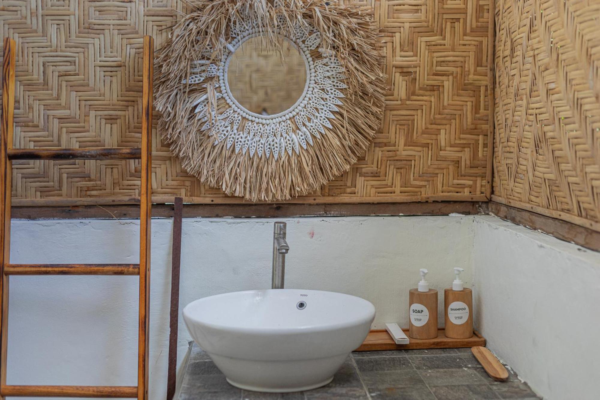 Camani Glamping Hotel Karangasem  Ngoại thất bức ảnh