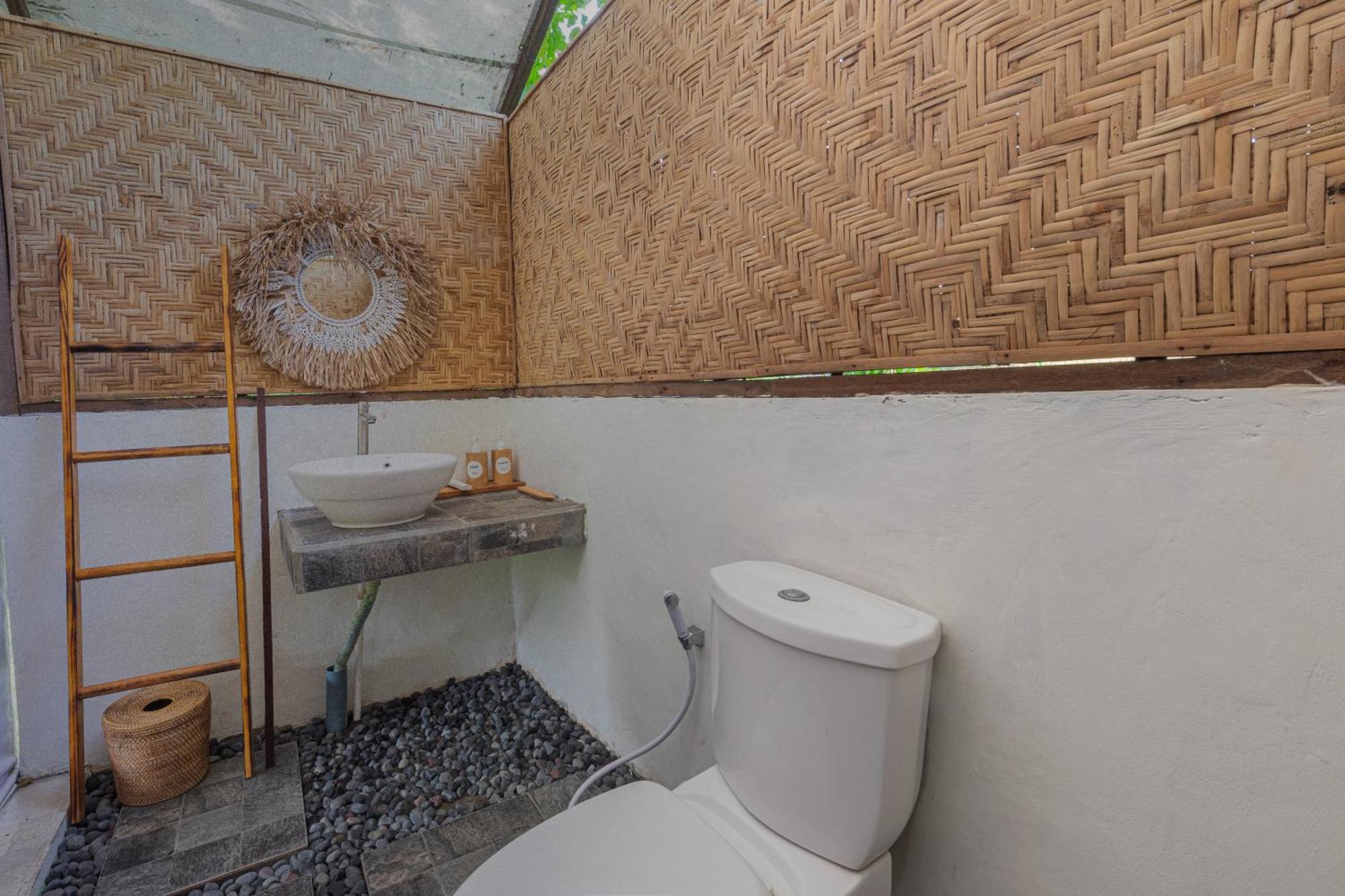 Camani Glamping Hotel Karangasem  Ngoại thất bức ảnh