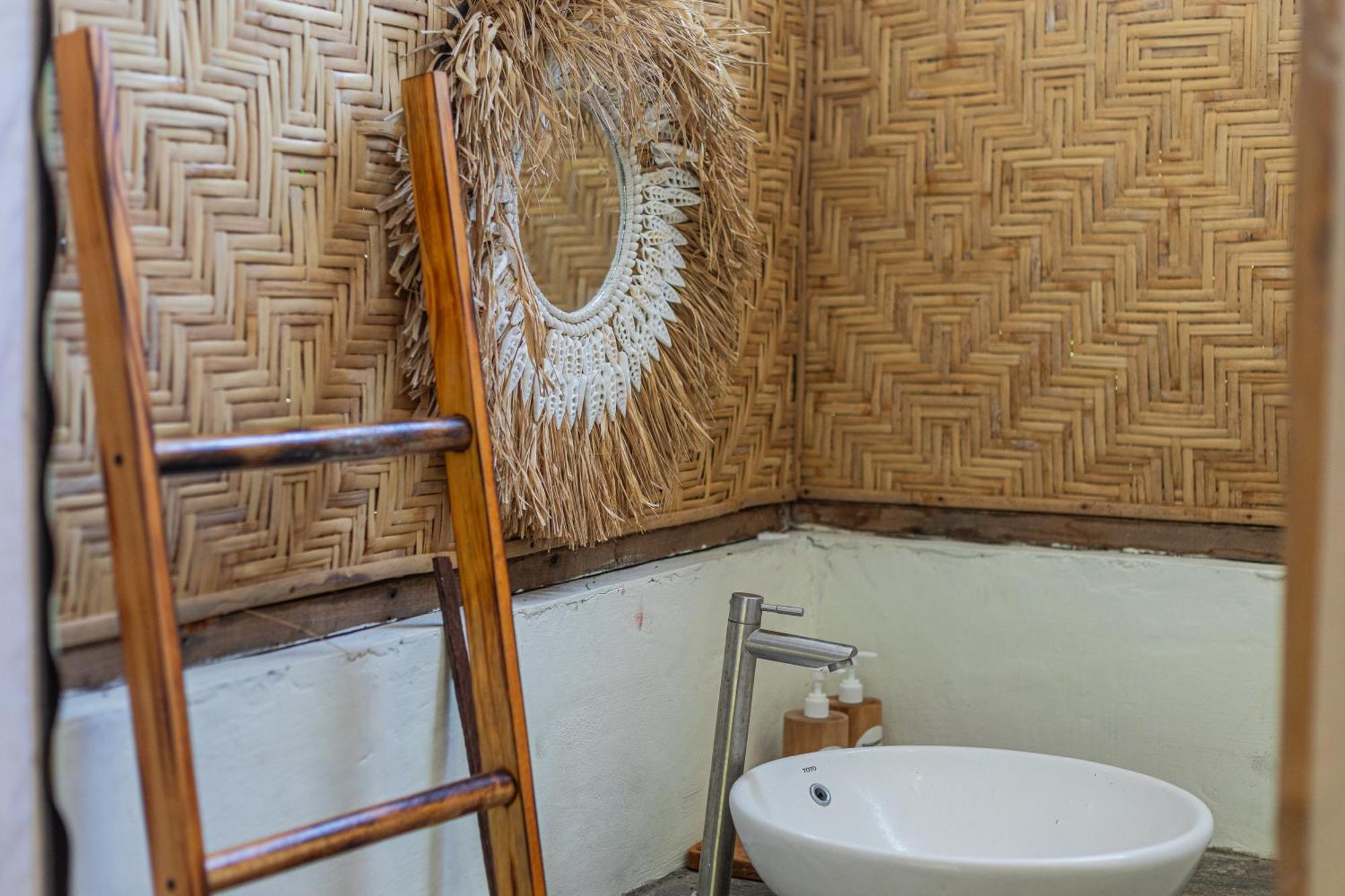 Camani Glamping Hotel Karangasem  Phòng bức ảnh