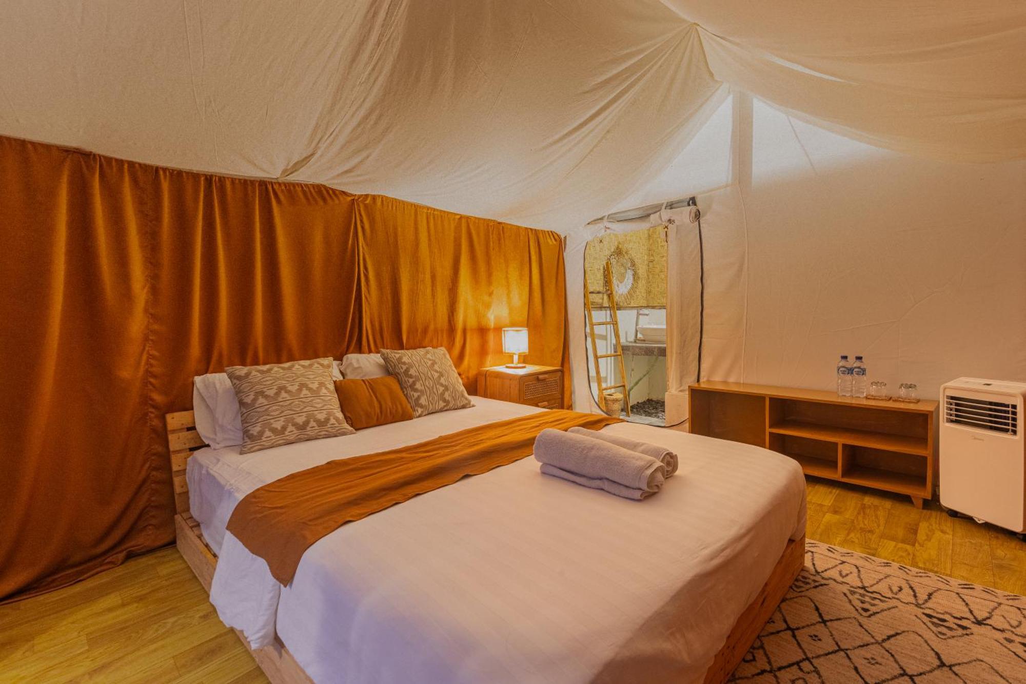 Camani Glamping Hotel Karangasem  Phòng bức ảnh